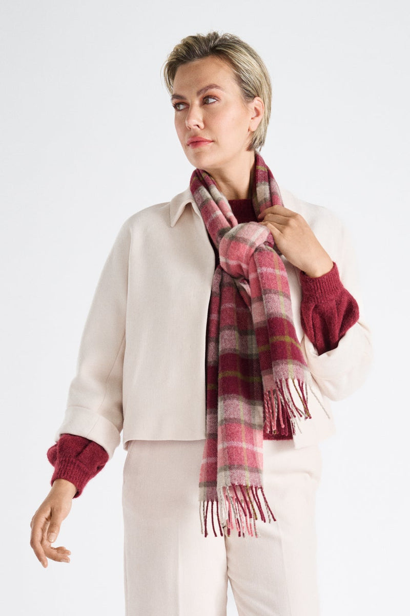 Checked wool scarf with fringes