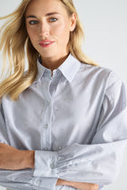Blauw gestreepte bloes met subtiele pailletten