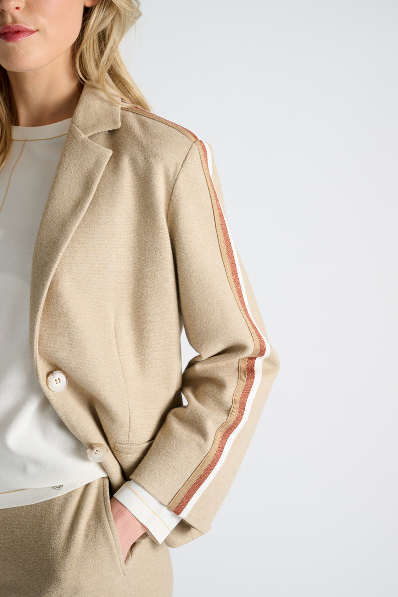 Blazer camel à rayures originales sur les épaules