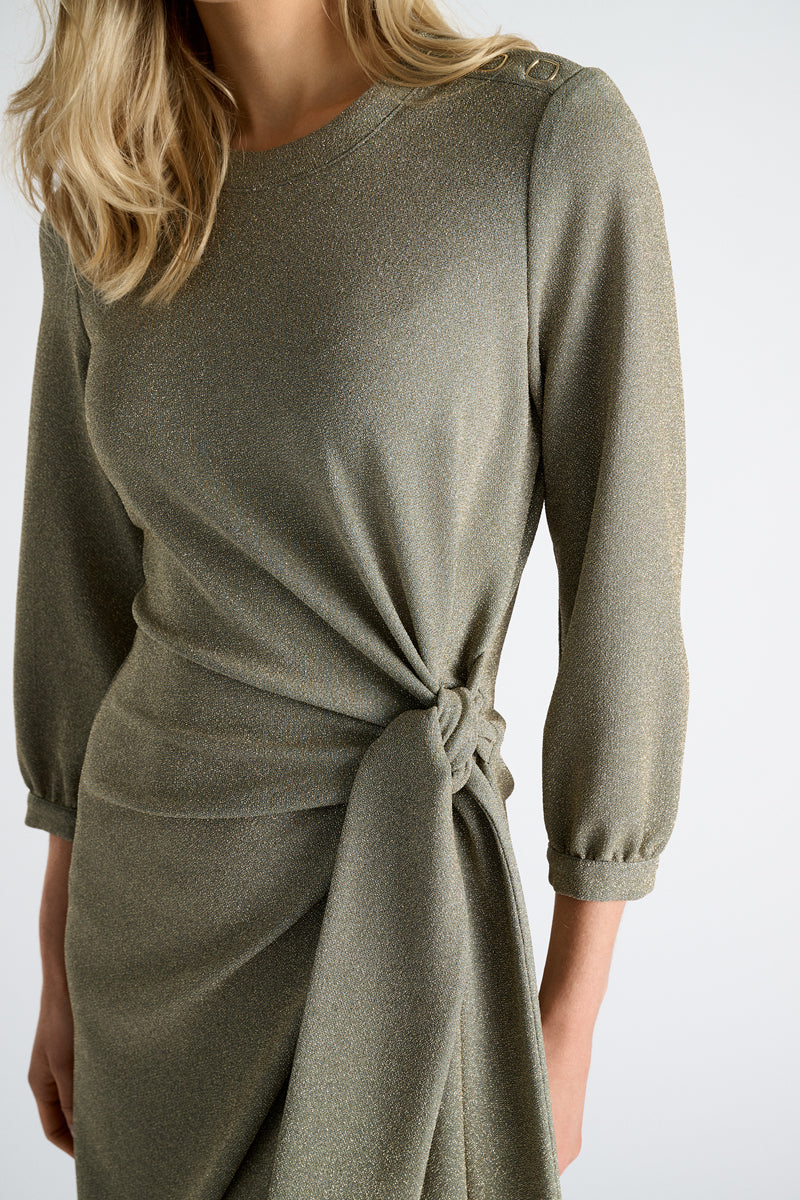 Robe verte avec lurex et nœud à la taille