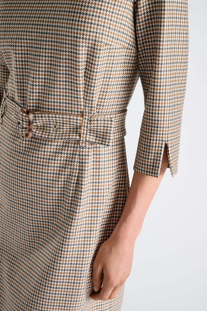 Robe à carreaux avec col montant