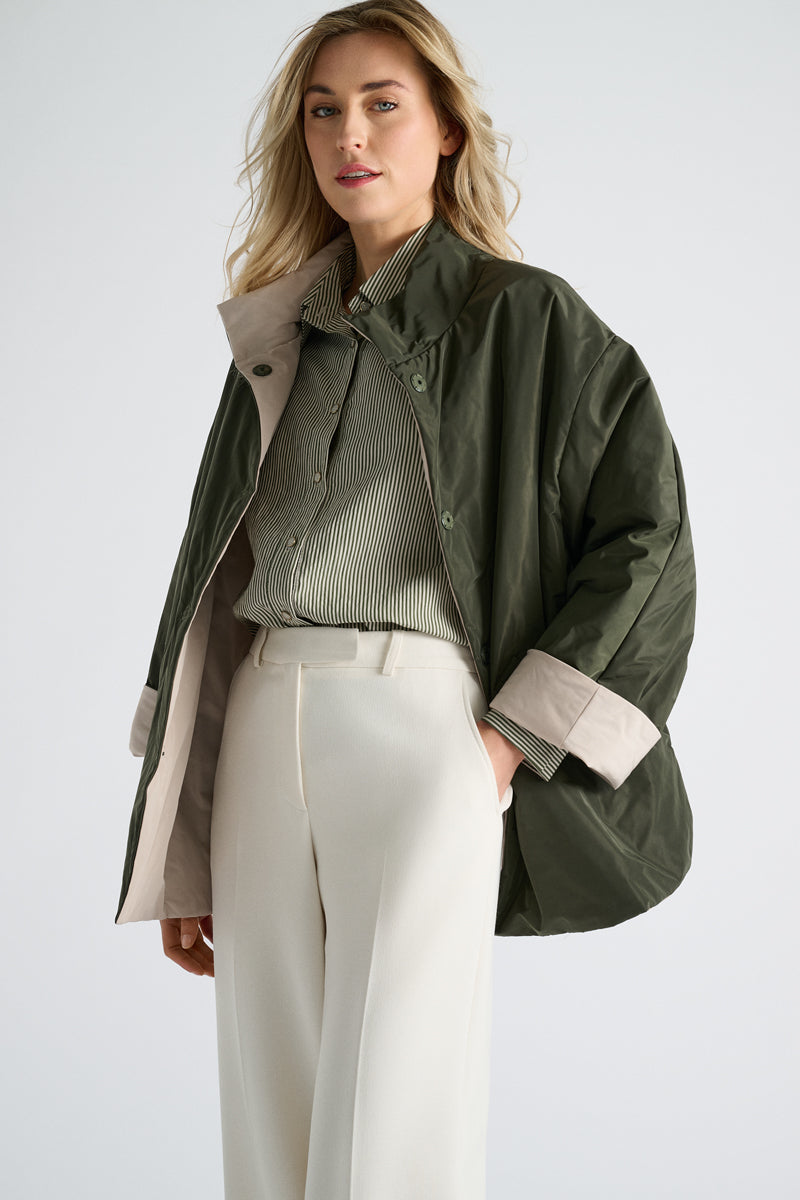 Ecru broek met wijde pijpen