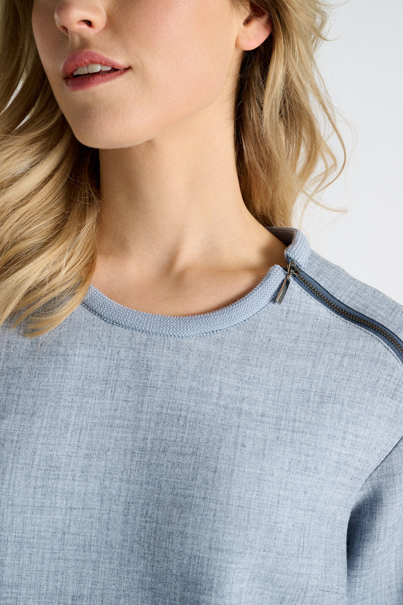 Robe bleue à col rond