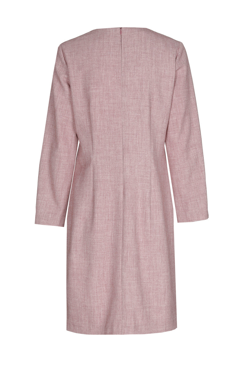 Kleedje in roze met contrastlint op de schouders