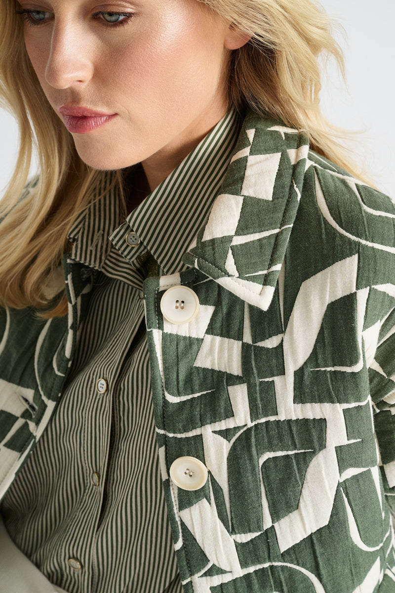 Veste courte verte et écru coupe ample