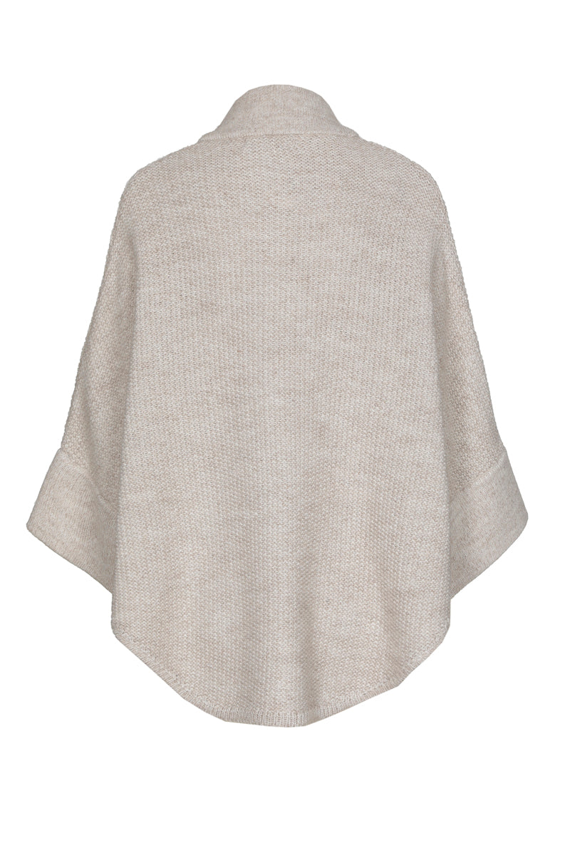Cape en vison avec boutons