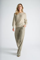 Beige pull met goudkleurige lurex strepen