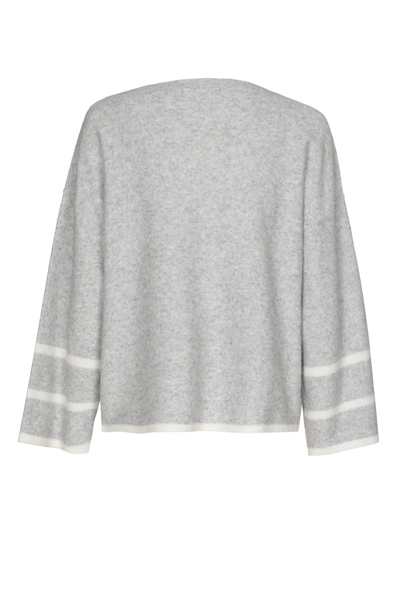 Grijze pull met ronde hals en strepen