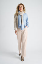 Sjaal bicolor in lichtblauw en beige
