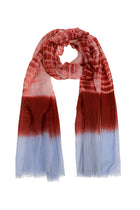 Sjaal wol in licht blauw en bordeaux print