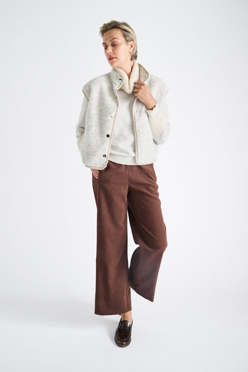 Light ankle length stretch pants