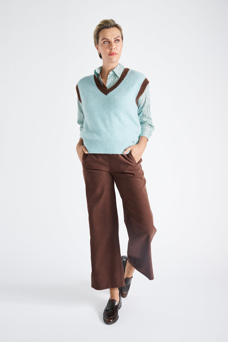 Light ankle length stretch pants