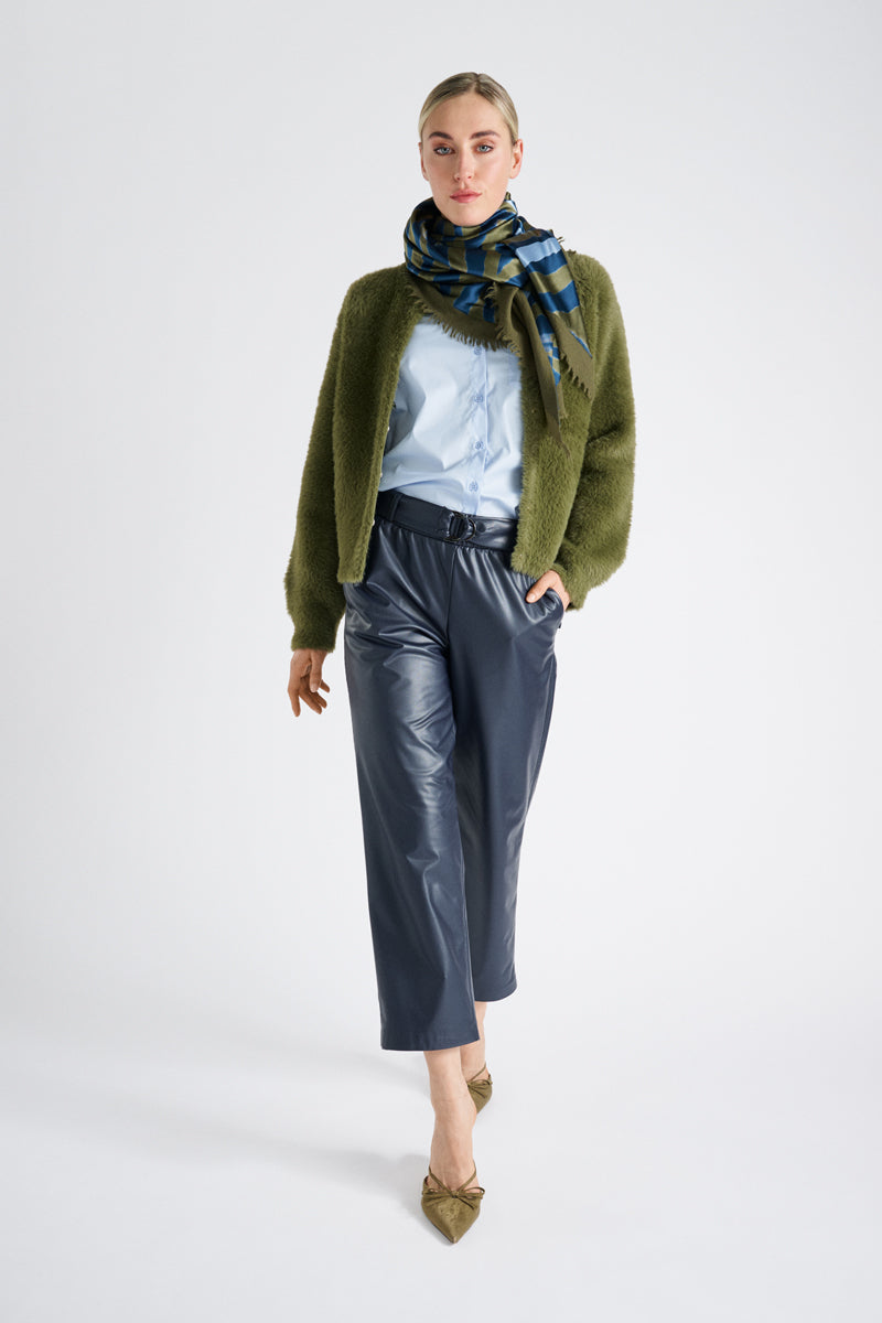 Pantalon court et large faux cuir ceinturé