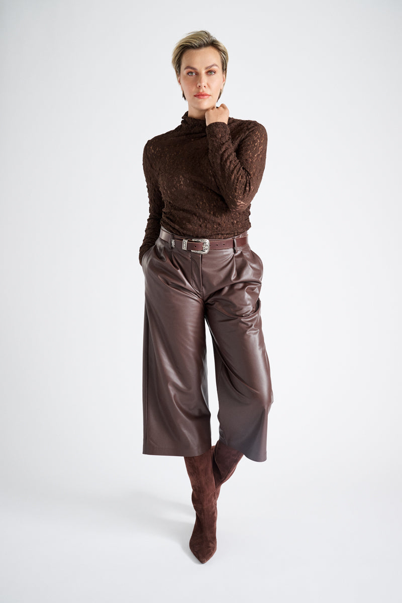 Sous-pull en dentelle marron