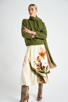 Wide cream skirt with tropical print