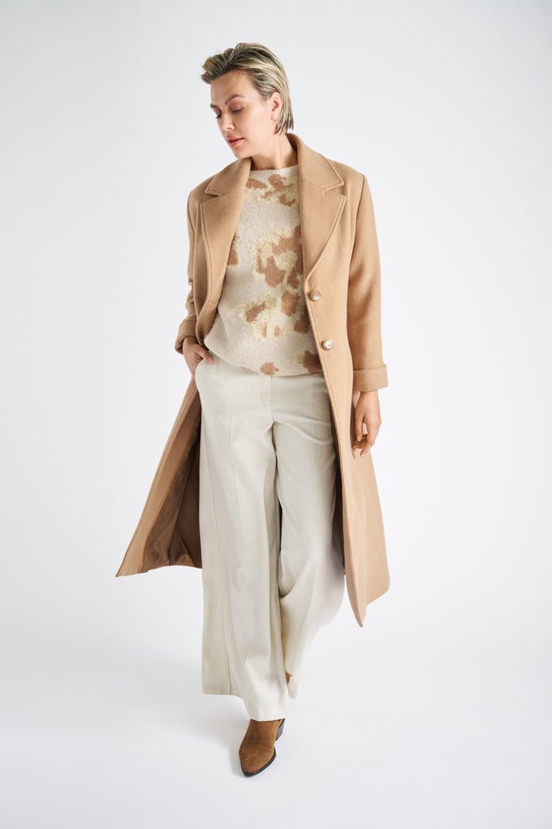 Mohair jacquard trui camel met opstaande kraag