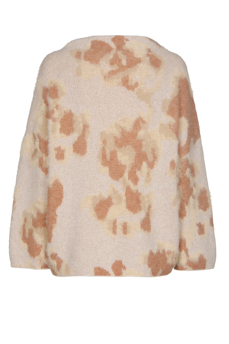 Mohair jacquard trui camel met opstaande kraag