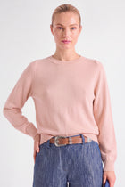 Pull boxy rose à col bateau
