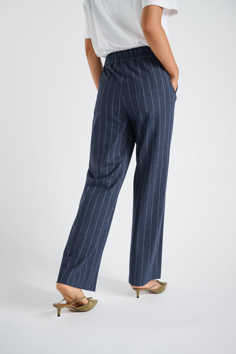 Slim widening pant with pinstripe
