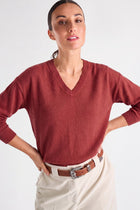 Berry pull with v-neck