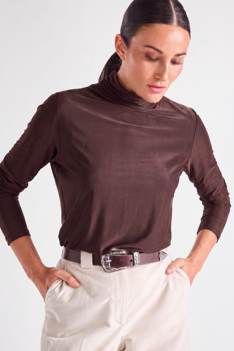 Sous-pull bruin met gefronste mouw