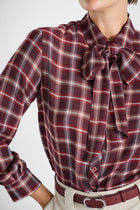 Ceinture rouge avec boucle dorée
