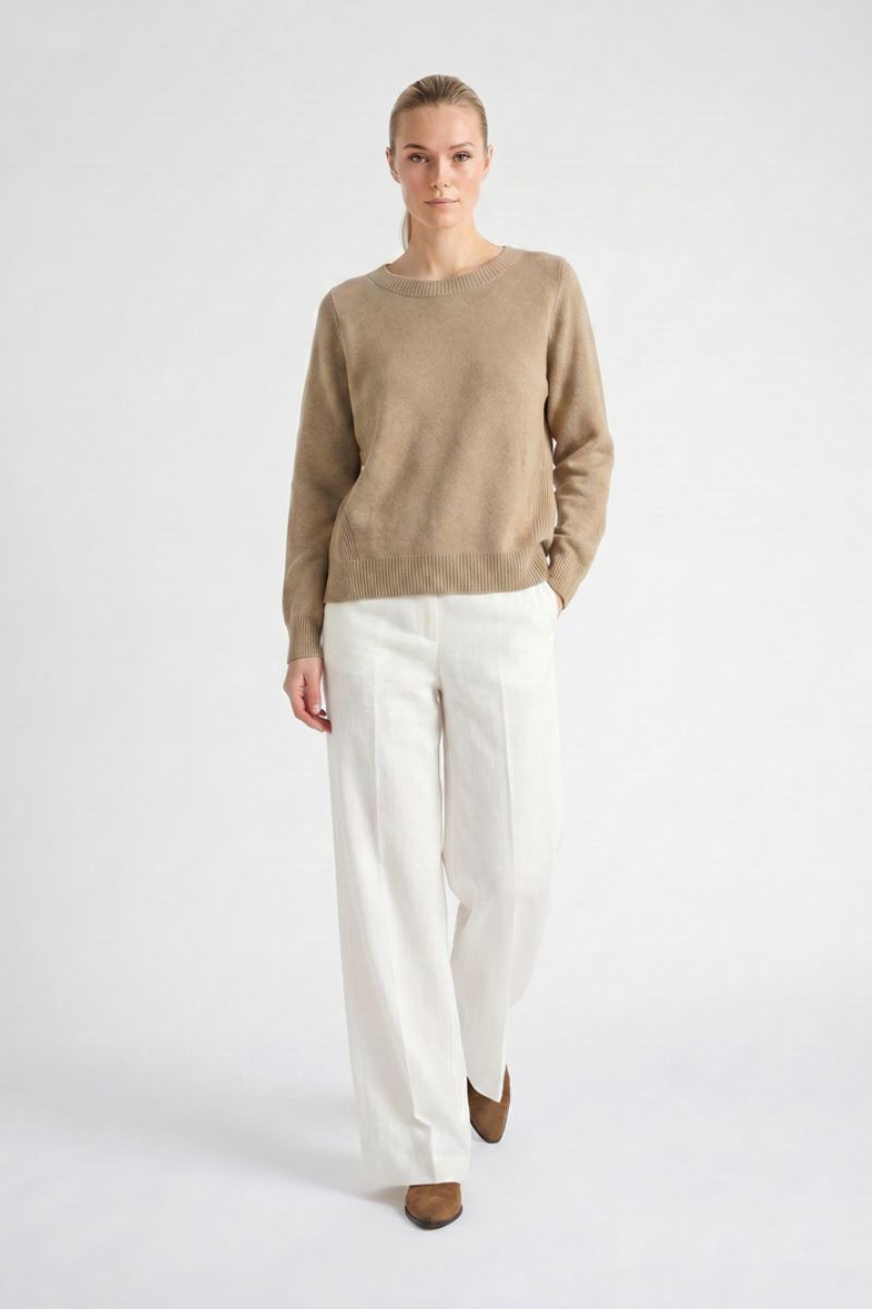 Pull met boothals in walnootbruin