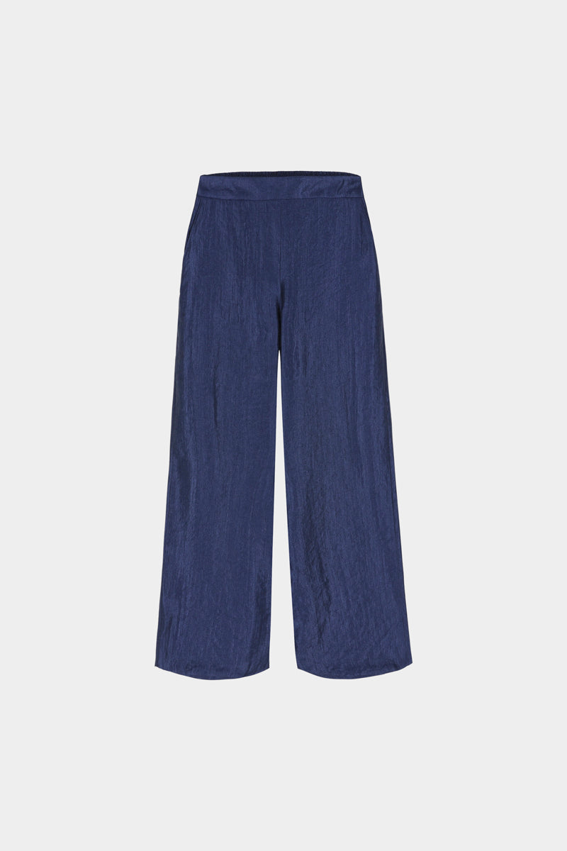 Wide navy trousers with an elasticated waist