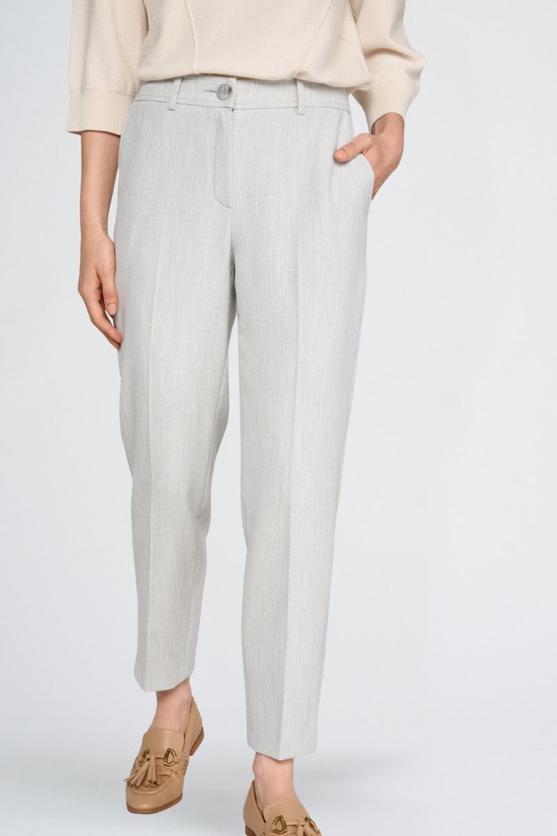 7/8 trousers in grey and elastic at the back of the waist