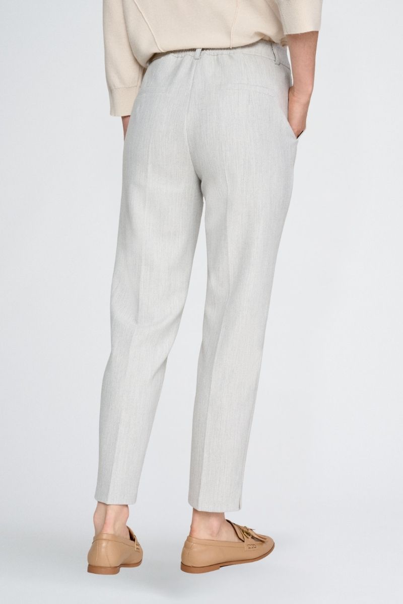 7/8 trousers in grey and elastic at the back of the waist